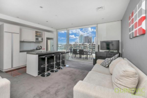 QV Penthouse Waterfront City Apartment (479)